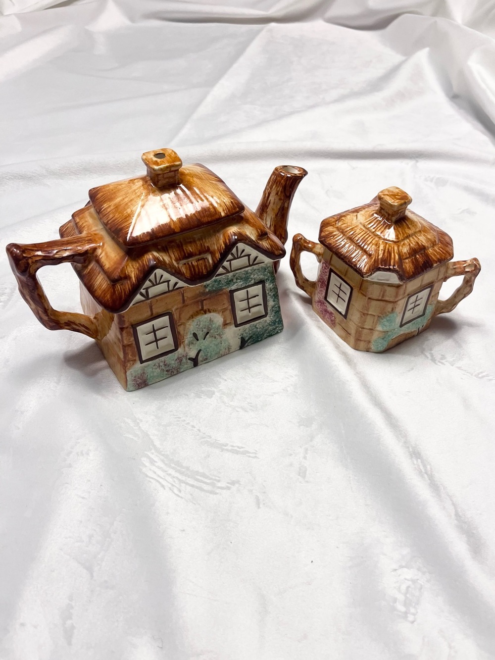 Keele St. Pottery Vintage Cottage House Teapot & Sugar Bowl Set England